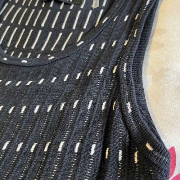 Dress - Picture 7 of 8